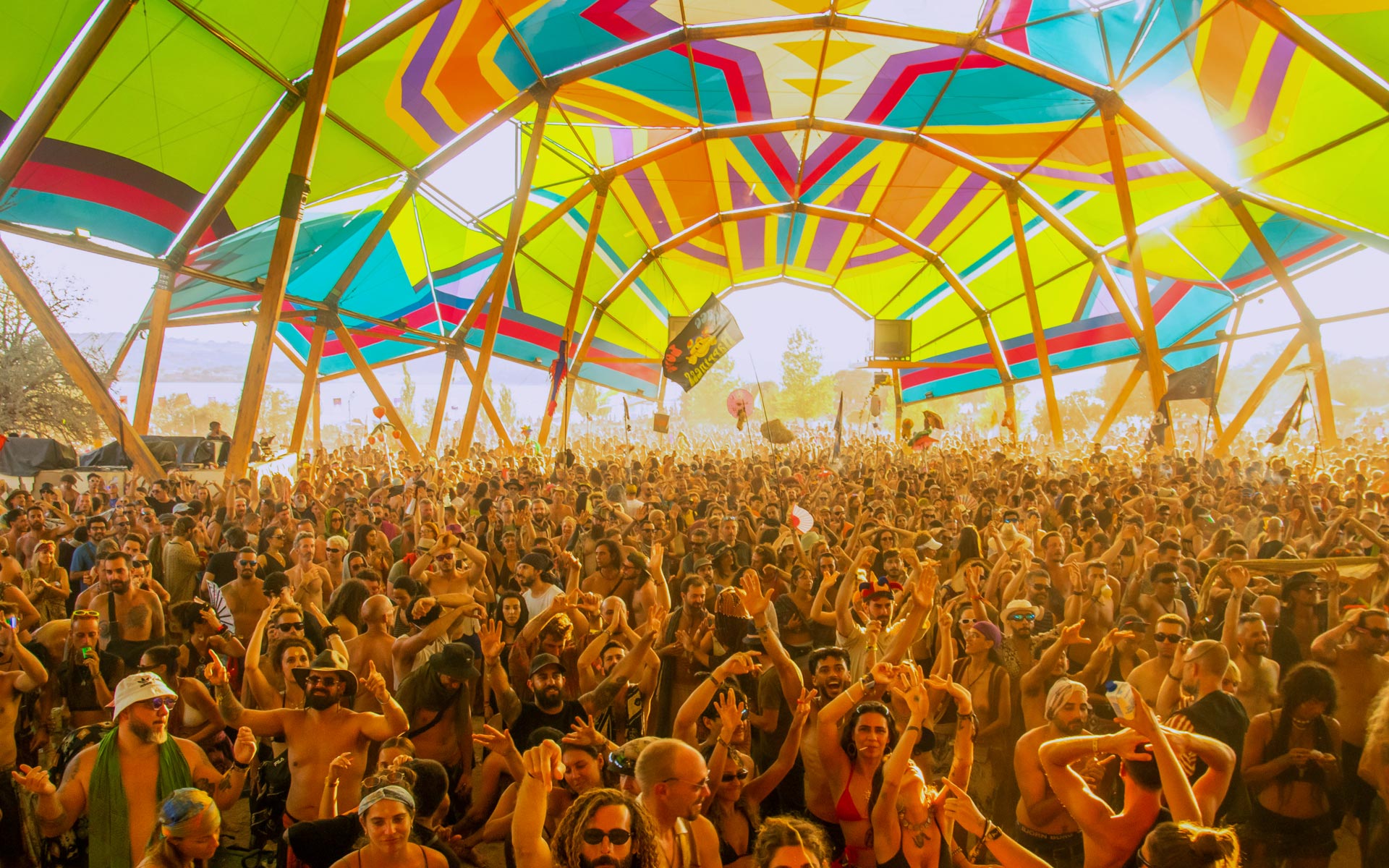Scène Alchemy Circle au Boom Festival - Musiques électroniques progressives et géométrie sacrée